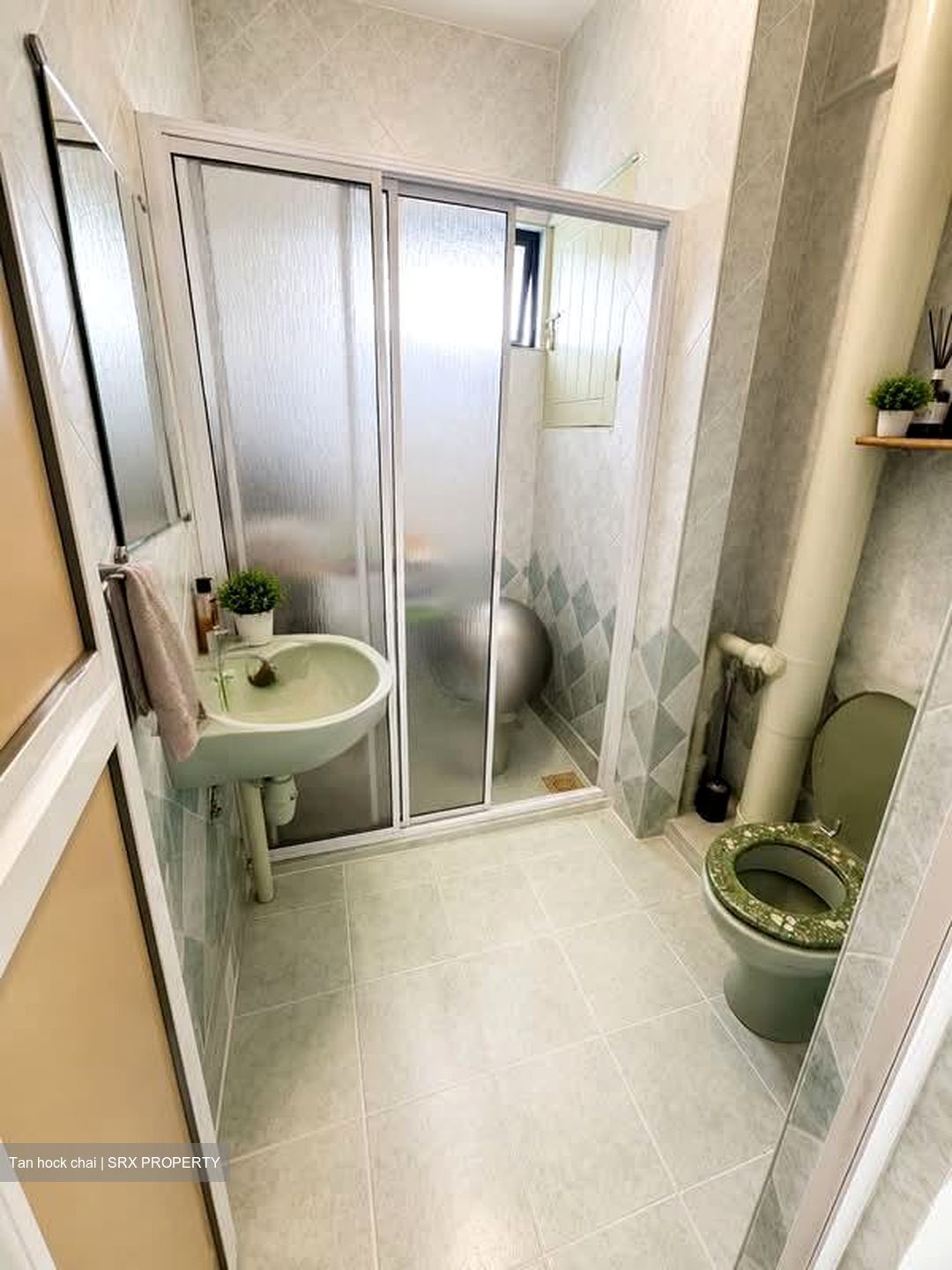 Blk 408 Hong Kah Court (Jurong West), HDB Executive #597135981